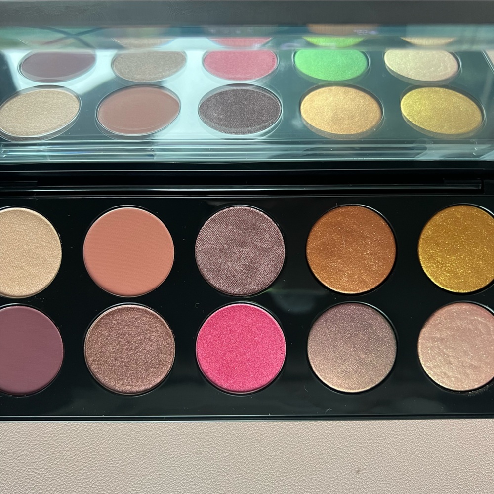 Pat McGrath Labs Mothership VIII: Divine Rose II eyeshadow palette
